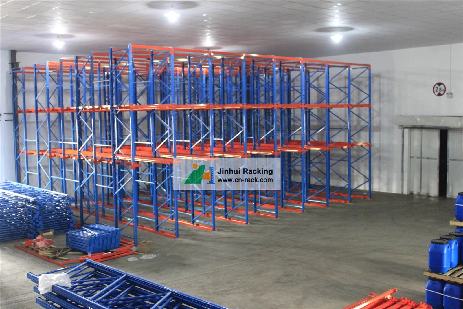 Drive-In / Drive-Through Racking Drive-In / Drive-Through Racking